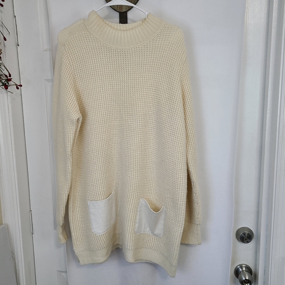 Banana Republic Woman's Oversize Pullover Crewneck Sweater, Size: XL  Cream - Picture 7 of 16